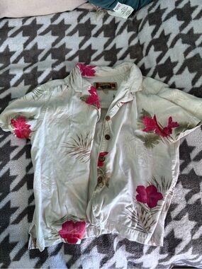 Caribbean Joe Ivory Short Sleeve Floral Button-Up with Pink Flowers